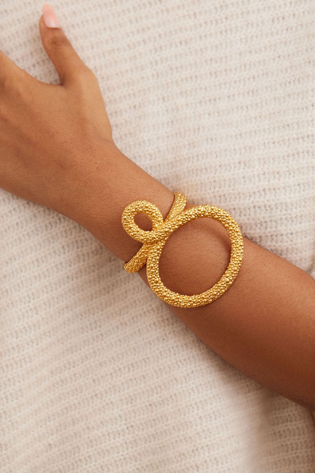 LADÉ BANGLE